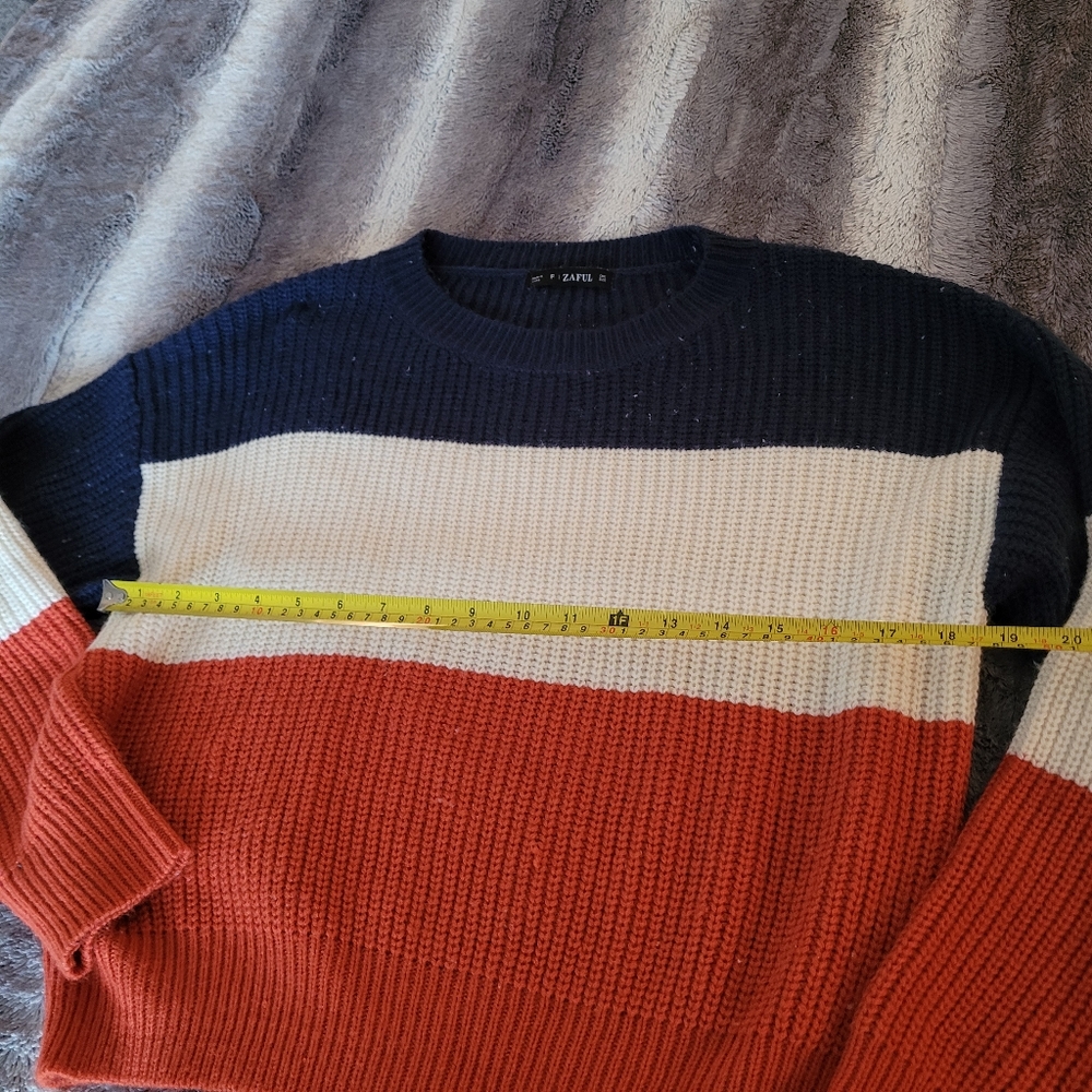 Colorblock sweater - Picture 3 of 4